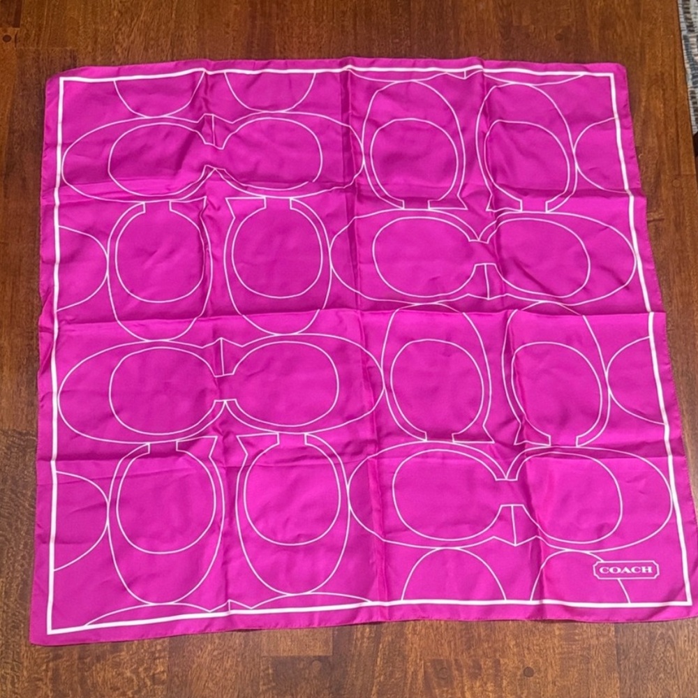 Coach Y2K Signature C Pink and White‎ Scarf EUC